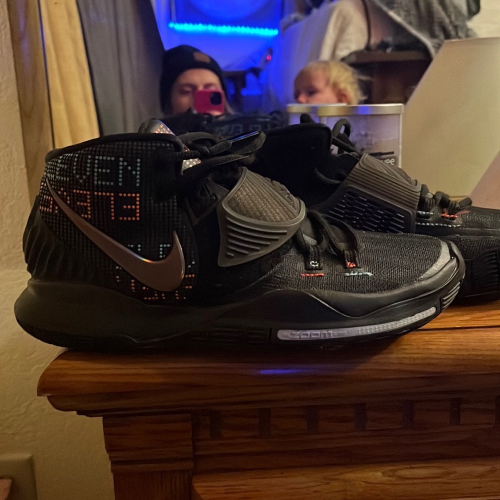 Size 8 Nikes